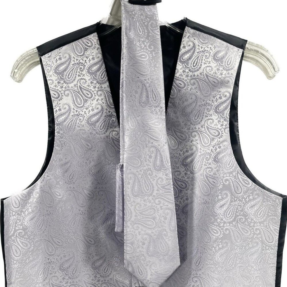 St. Patrick Men's Light Lavender Vest Matching Tie & Hanky Paisley Sizes S - L